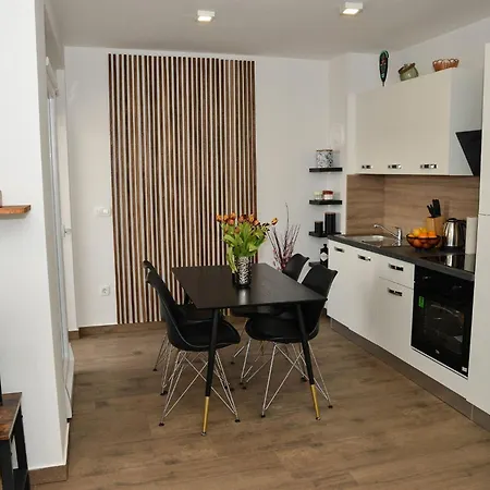Nicole - One Bedroom With Balcony *